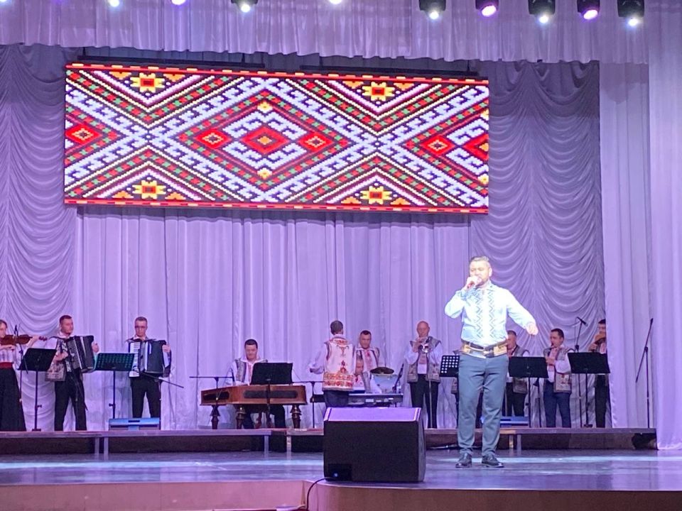 Ярким украшением праздника стали выступления наших талантливых творческих коллективов Ярким украшением праздника стали выступления наших талантливых творческих коллективов