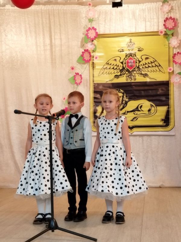 Сегодня в МОУ «БДДЮТ» на филиале «Буревестник» с самого утра звучали детские голоса — юные бендерчане принимали участие в муниципальном конкурсе чтецов «С любовью к городу – 2025» Сегодня в МОУ «БДДЮТ» на филиале «Буревестник» с самого утра звучали детские голоса — юные бендерчане принимали участие в муниципальном конкурсе чтецов «С любовью к городу – 2025»