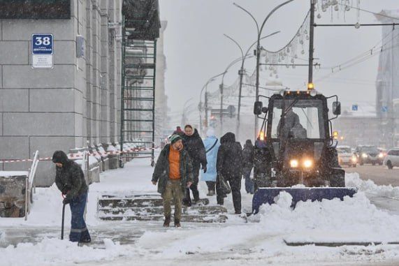 Утром снежные заносы, к обеду лужи – таким выдался октябрь в Сибири Утром снежные заносы, к обеду лужи – таким выдался октябрь в Сибири