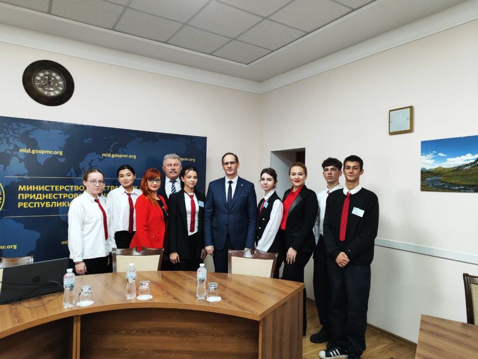 После беседы ребят ждала интерактивная квиз-игра После беседы ребят ждала интерактивная квиз-игра