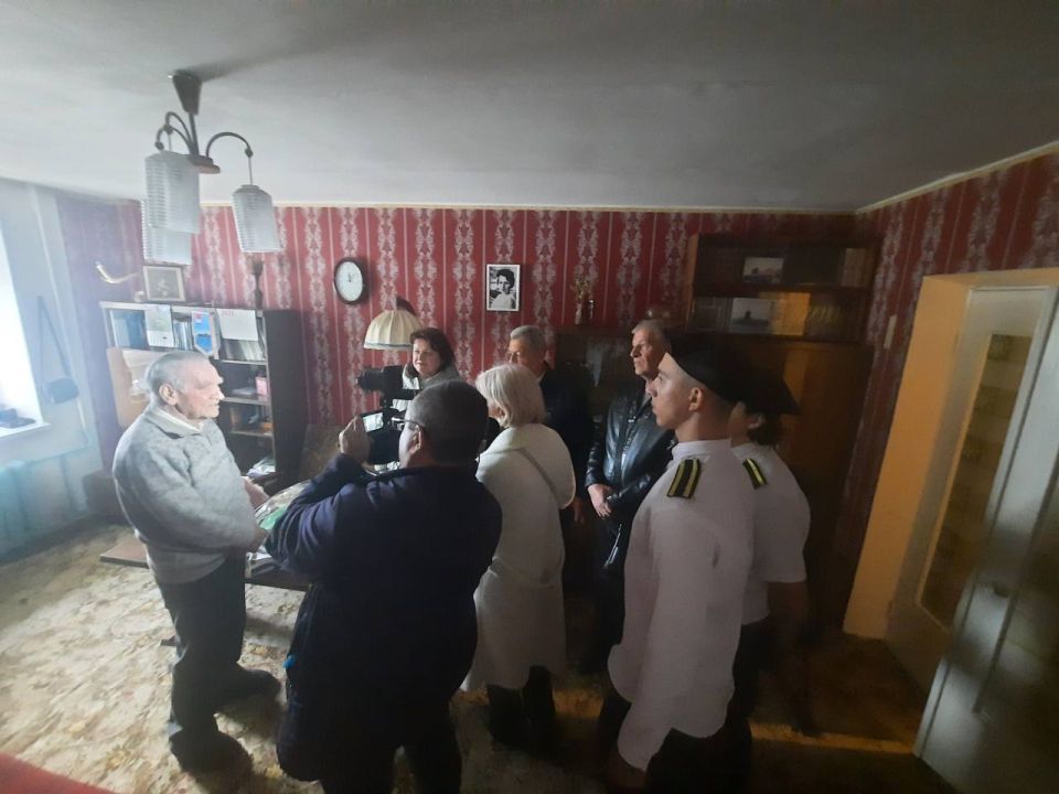 Особенно тепло вспоминают Роберта Алексеевича его сослуживцы Особенно тепло вспоминают Роберта Алексеевича его сослуживцы