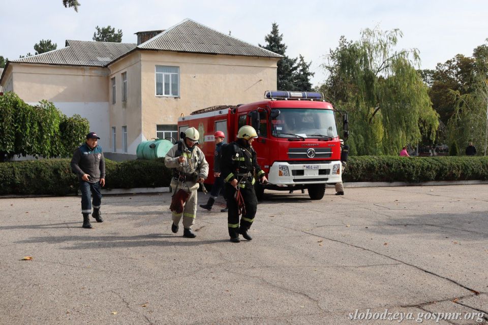 В Слободзее на случай землетрясения не растеряются В Слободзее на случай землетрясения не растеряются