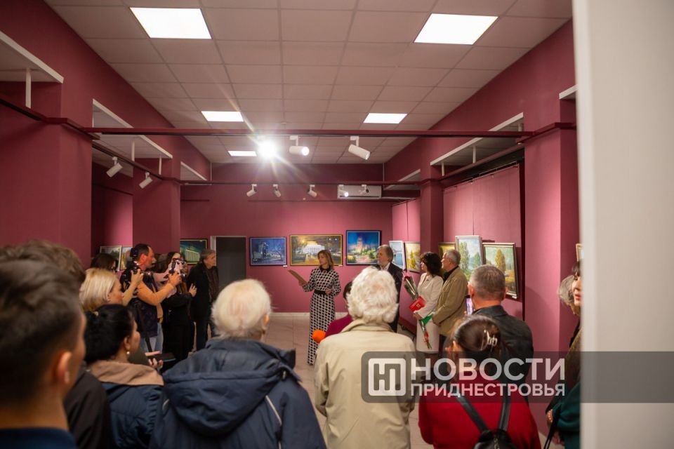 Выставка известного художника Василия Рудяги «Тирасполь — город на Днестре» открылась в столичной картинной галерее ко Дню города Выставка известного художника Василия Рудяги «Тирасполь — город на Днестре» открылась в столичной картинной галерее ко Дню города