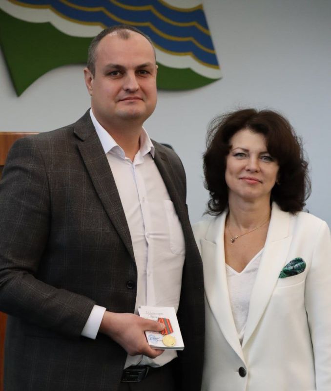 На видео – десятиклассница Александра Бесагина На видео – десятиклассница Александра Бесагина