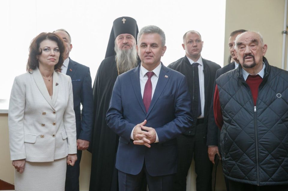 Президент Вадим Красносельский посетил экспозицию, посвященную основателю Тирасполя Александру Суворову Президент Вадим Красносельский посетил экспозицию, посвященную основателю Тирасполя Александру Суворову