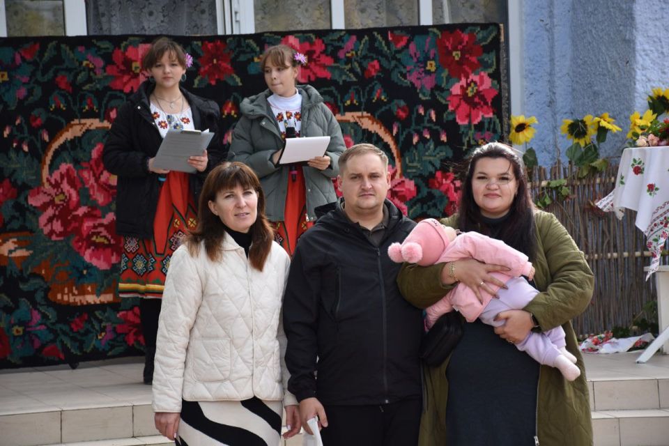 Праздник, объединяющий поколения Праздник, объединяющий поколения