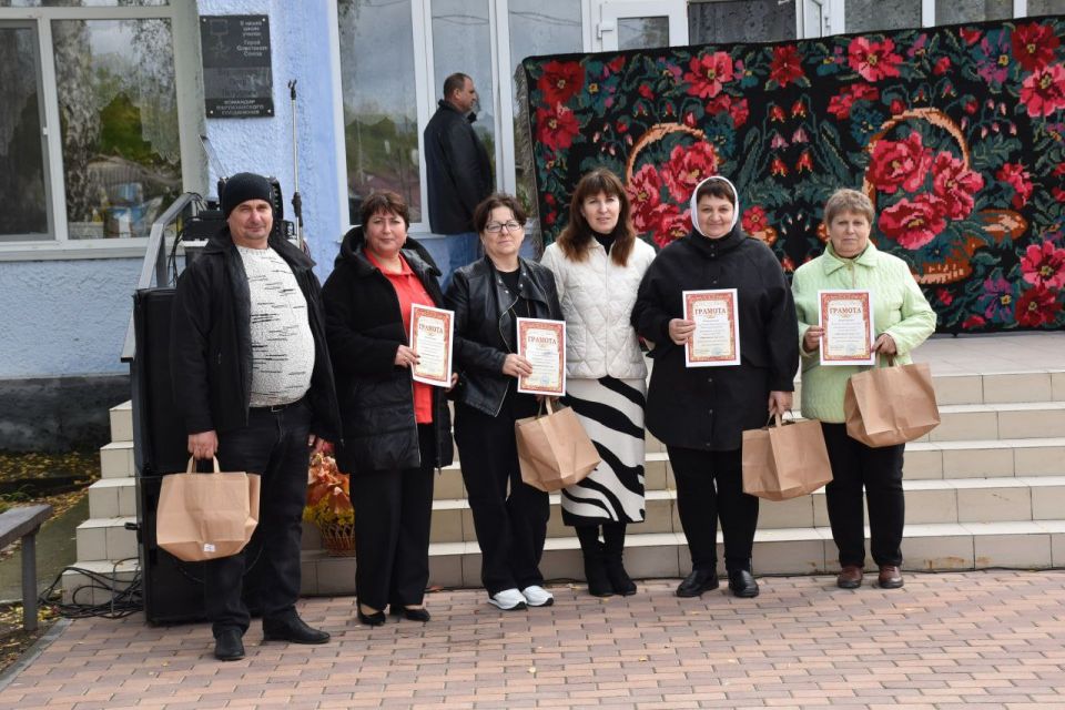Праздник, объединяющий поколения Праздник, объединяющий поколения