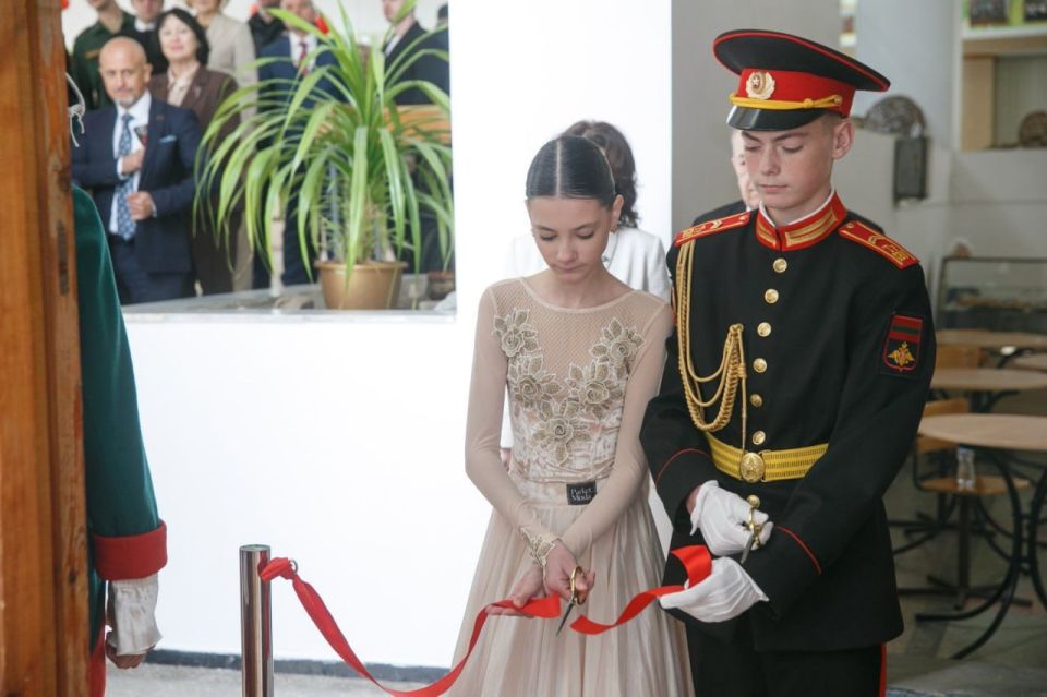 В столичном ДДЮТ открыли музей Суворова В столичном ДДЮТ открыли музей Суворова