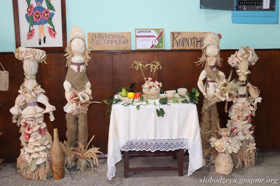 Коротное отметило Храмовый праздник и 100-летие сельского Совета Коротное отметило Храмовый праздник и 100-летие сельского Совета