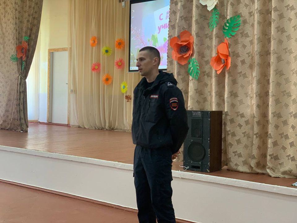 Правовые уроки для старшеклассников Правовые уроки для старшеклассников