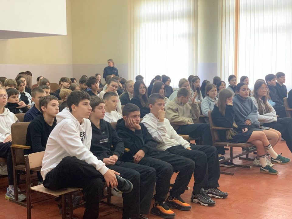 Правовые уроки для старшеклассников Правовые уроки для старшеклассников