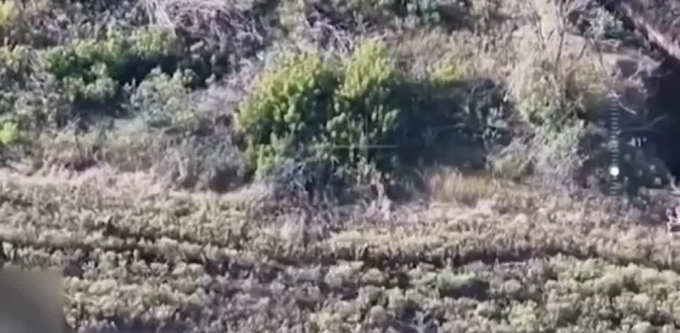 В сети форсят видео эффектного уничтожения целой группы ВСУ, разведчиками ВС РФ, в ходе ближнего боя