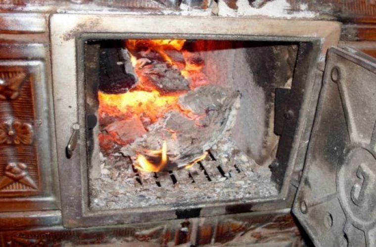 Два жителя молдавских Глинжен отравились угарным газом и попали в больницу
