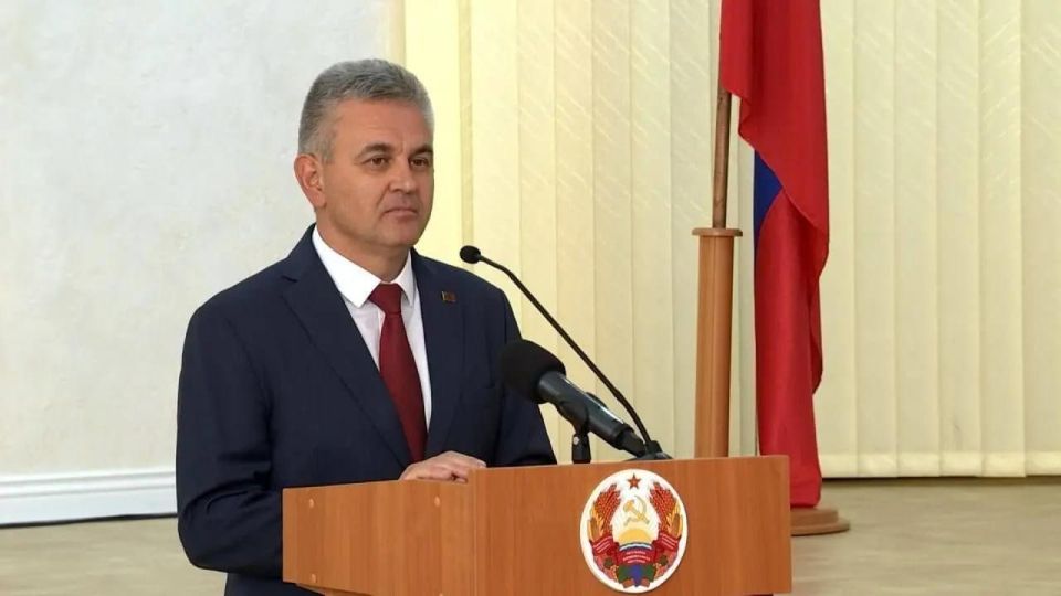Президент Красносельский поздравил профсоюзы Приднестровья с 35-летием со дня образования: