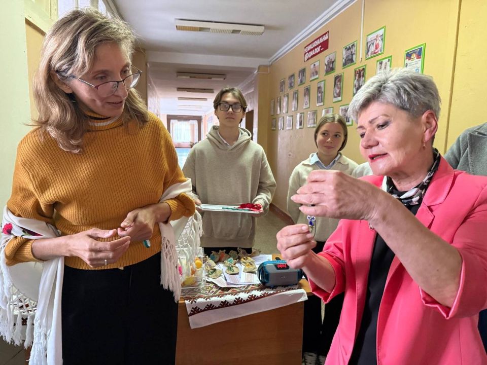 В Бендерской школе №15 открылся Музей культуры и быта приднестровского народа В Бендерской школе №15 открылся Музей культуры и быта приднестровского народа