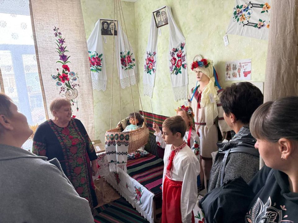 В Бендерской школе №15 открылся Музей культуры и быта приднестровского народа — итог двухлетней работы В Бендерской школе №15 открылся Музей культуры и быта приднестровского народа — итог двухлетней работы