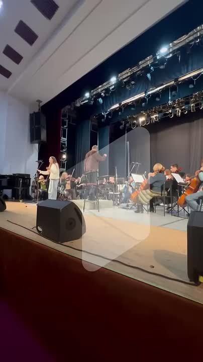Маэстро Григорий Мосейко приглашает всех на «осенний бал»