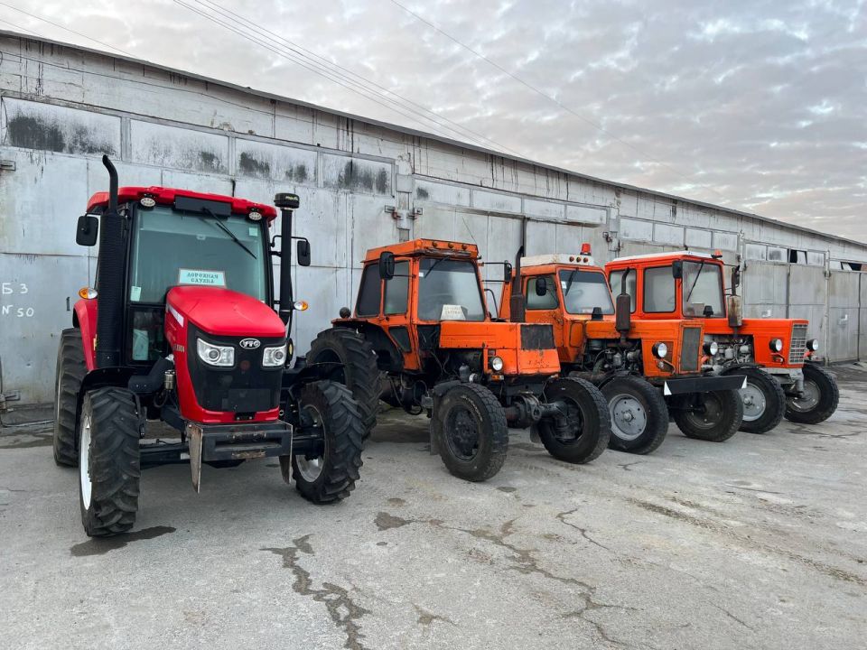 В Рыбнице к зиме заготовили 4 тысячи тонн песка и 100 тонн соли — из этого будут готовить песчано-солевую смесь для обработки дорог В Рыбнице к зиме заготовили 4 тысячи тонн песка и 100 тонн соли — из этого будут готовить песчано-солевую смесь для обработки дорог