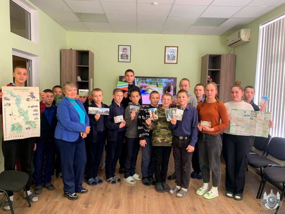 Макаренцам о Тирасполе. В викторине о Тирасполе и экскурсии по его памятным местам в режиме онлайн приняли участие подростки из Республиканского учебно-воспитательного комплекса имени А.С. Макаренко