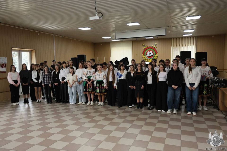 Твёрдой поступью в студенческую жизнь Твёрдой поступью в студенческую жизнь