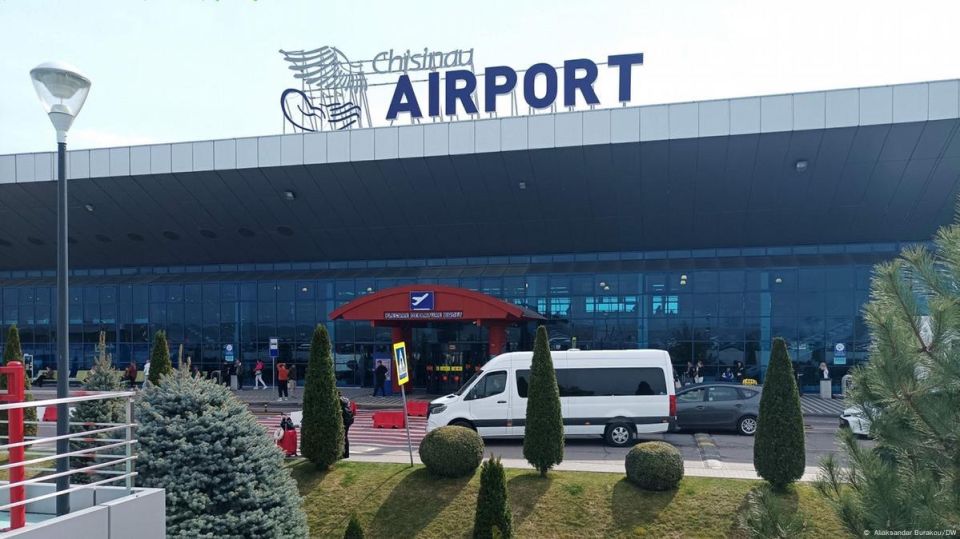 Аэропорт Кишинева прямо сейчас эвакуируют