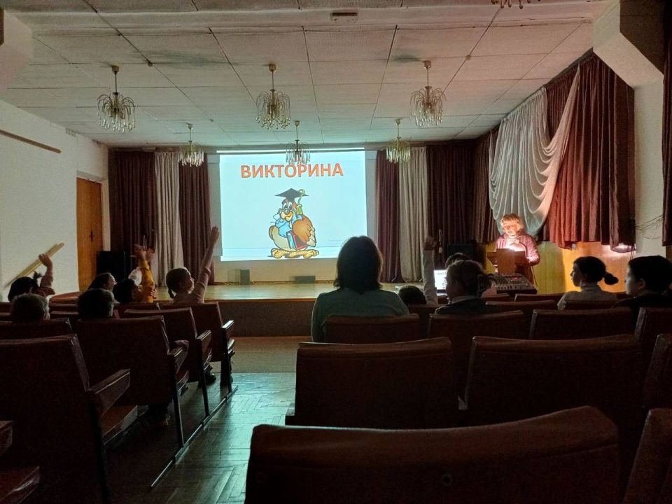 Ученики 3-го класса СШ №5 побывали в Центральной детской библиотеке на познавательном часе «Люби и знай животный мир своего края» Ученики 3-го класса СШ №5 побывали в Центральной детской библиотеке на познавательном часе «Люби и знай животный мир своего края»