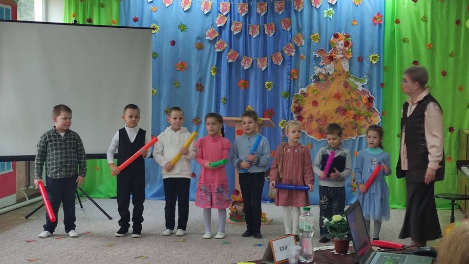 Сегодня на базе «Бендерского детского сада №11» прошло городское методическое объединение для специалистов художественно-эстетического развития на тему: «Использование игровых технологий в музыкальном воспитании и развитии... Сегодня на базе «Бендерского детского сада №11» прошло городское методическое объединение для специалистов художественно-эстетического развития на тему: «Использование игровых технологий в музыкальном воспитании и развитии...