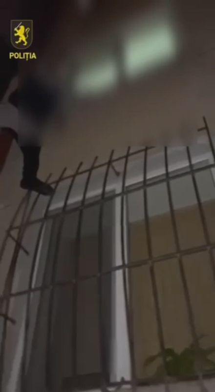 В Кишинёве насильник пытался убежать от полиции через окно и балкон
