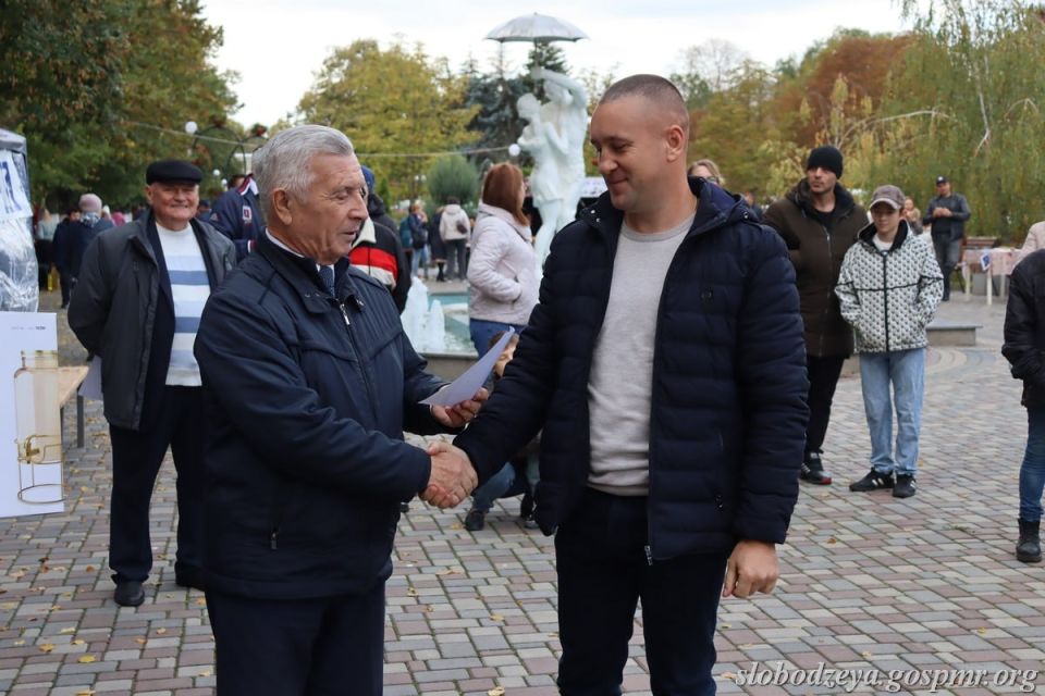 На фестивале вина и винограда в Слободзее определили лучших виноделов района
