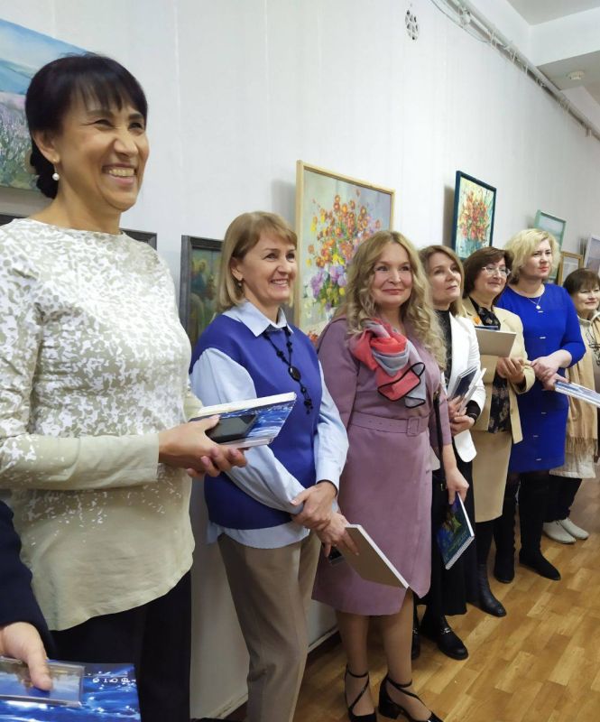 В Рыбницкой картинной галерее открылась выставка "Чувствуя сердцем"