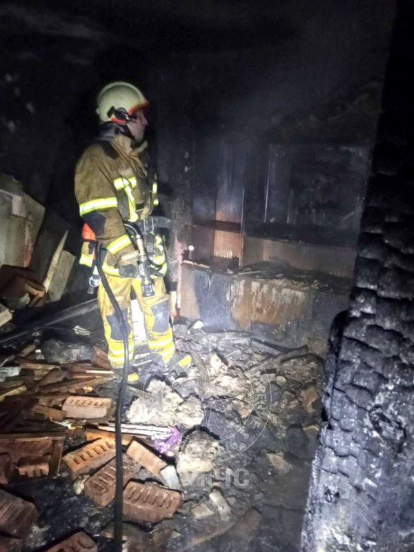 Пожар в заброшенном доме Бендер Пожар в заброшенном доме Бендер