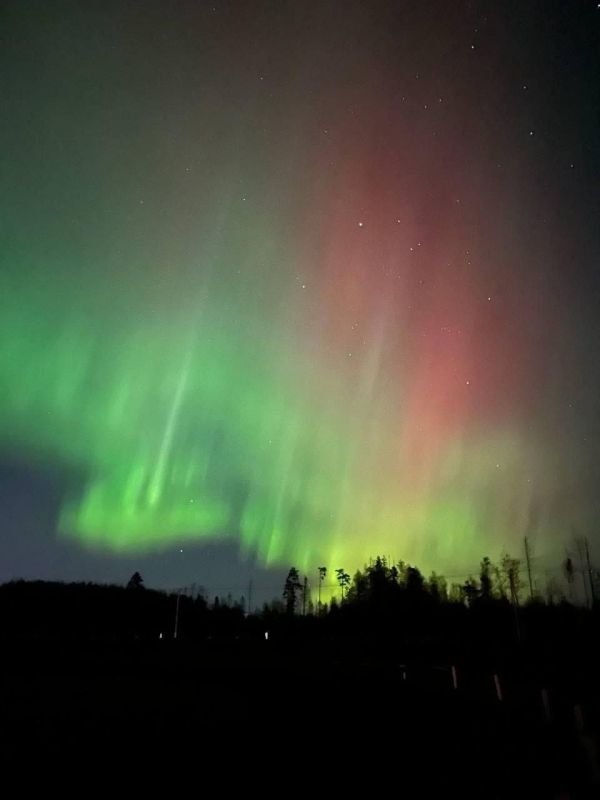 Северное сияние добралось даже до Подмосковья: Северное сияние добралось даже до Подмосковья: