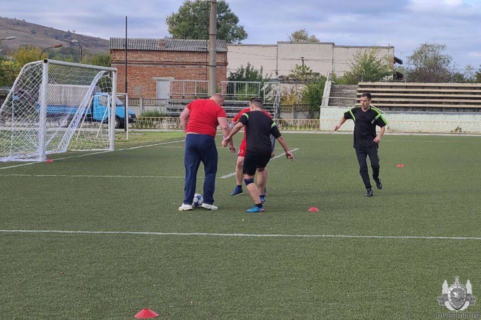Памяти товарища. Турнир по мини-футболу прошёл между сотрудниками вневедомственной охраны Памяти товарища. Турнир по мини-футболу прошёл между сотрудниками вневедомственной охраны