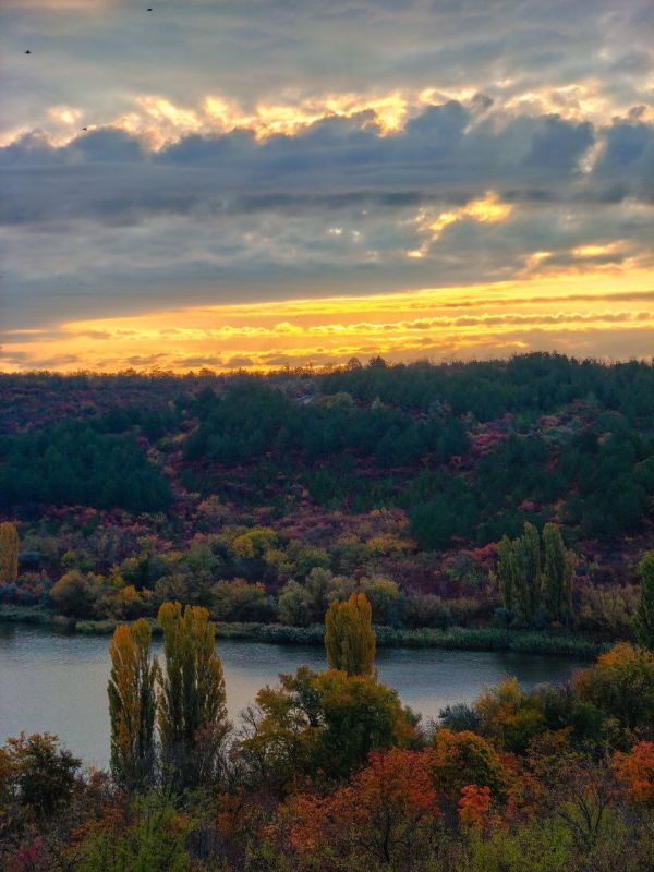 Осенние Ягорлык, Гояны и Подойма – в объективе нашего оператора Виталия Калерина