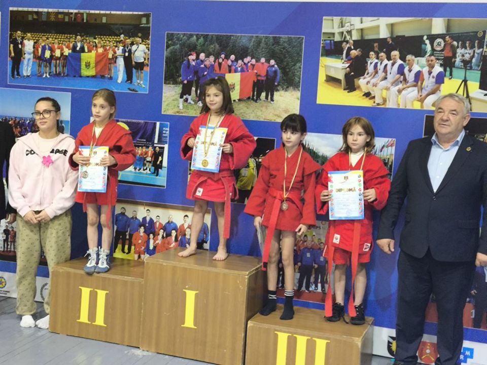 18 октября воспитанники Каменской СДЮШОР успешно выступили на Чемпионате Молдавии по самбо 18 октября воспитанники Каменской СДЮШОР успешно выступили на Чемпионате Молдавии по самбо