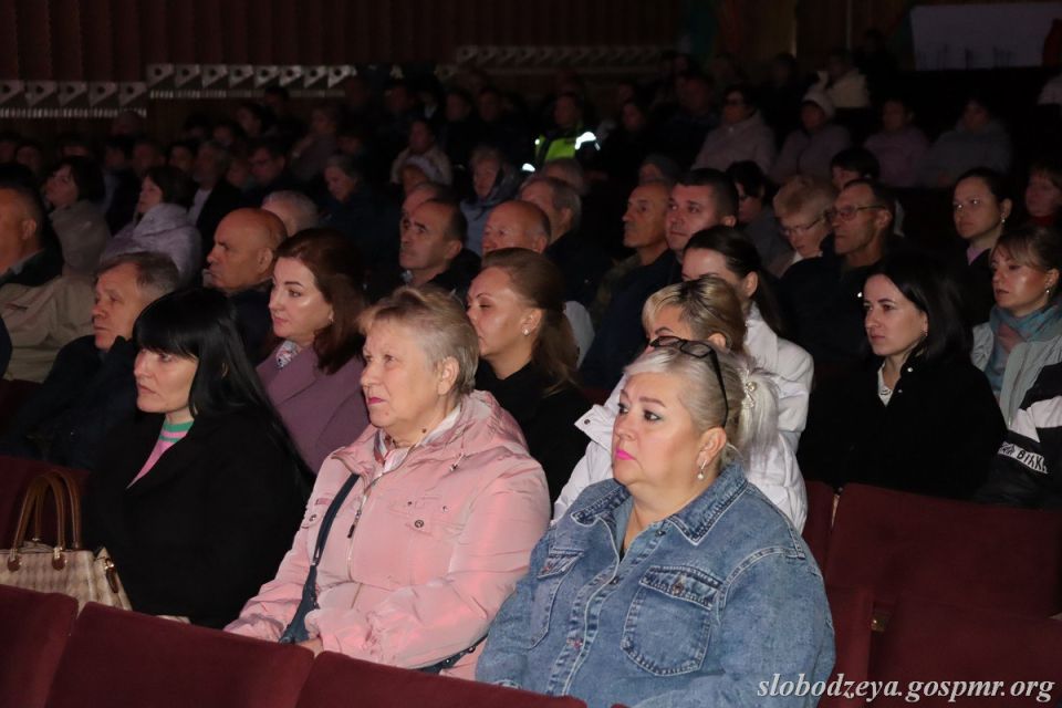 Открытый урок истории «Приднестровский народ: идентичность сквозь века» на примере Слободзейского района стал содержательным разговором о прошлом и настоящем нашего края Открытый урок истории «Приднестровский народ: идентичность сквозь века» на примере Слободзейского района стал содержательным разговором о прошлом и настоящем нашего края