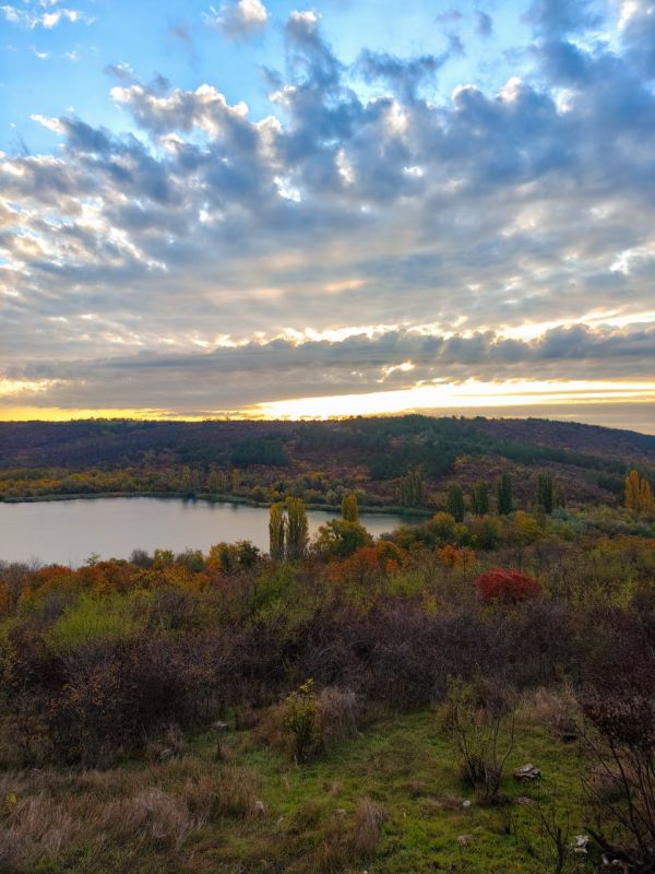 Осень добралась до Ягорлыка Осень добралась до Ягорлыка