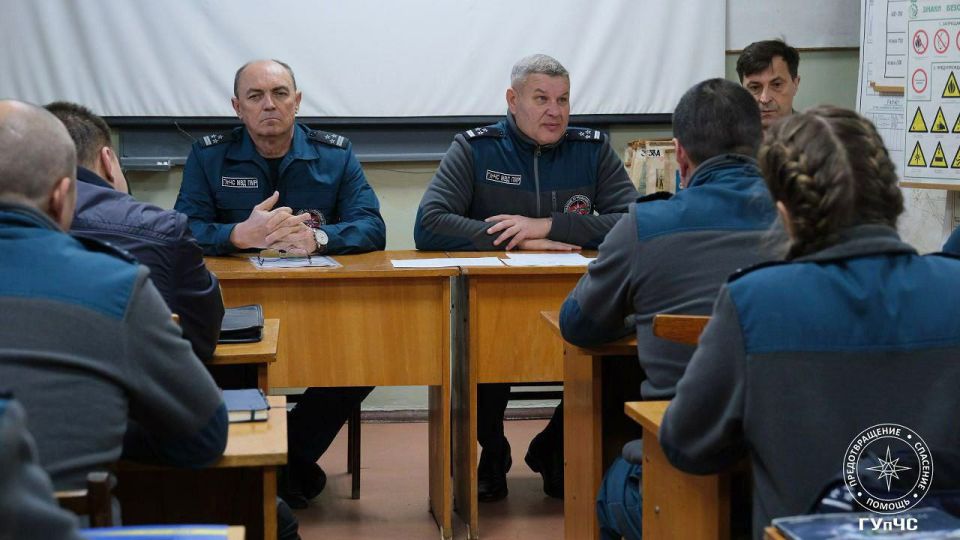 Показать слаженность, чёткость и профессиональное мастерство