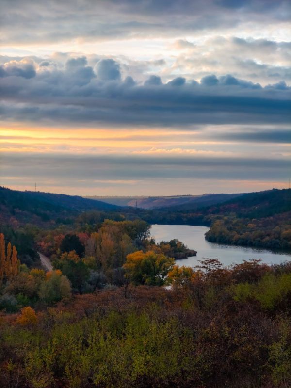 Осень добралась до Ягорлыка Осень добралась до Ягорлыка