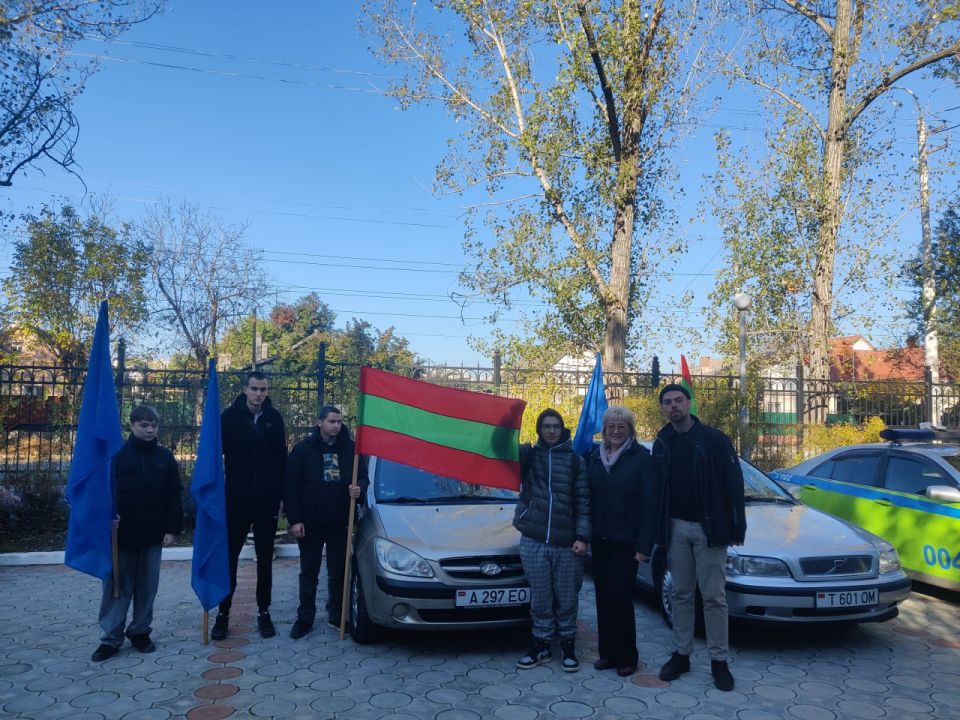 Дорога, объединяющая поколения Дорога, объединяющая поколения