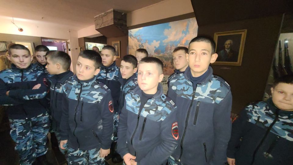 Воспитанники 5–6-х классов Республиканского кадетского корпуса им. Потёмкина-Таврического посетили Бендерский историко-краеведческий музей