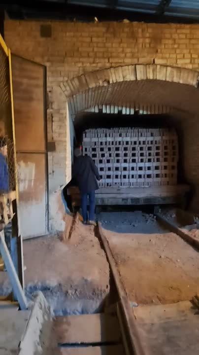 Эксперты конкурса "Приднестровское качество" побывали на столичном кирпичном заводе