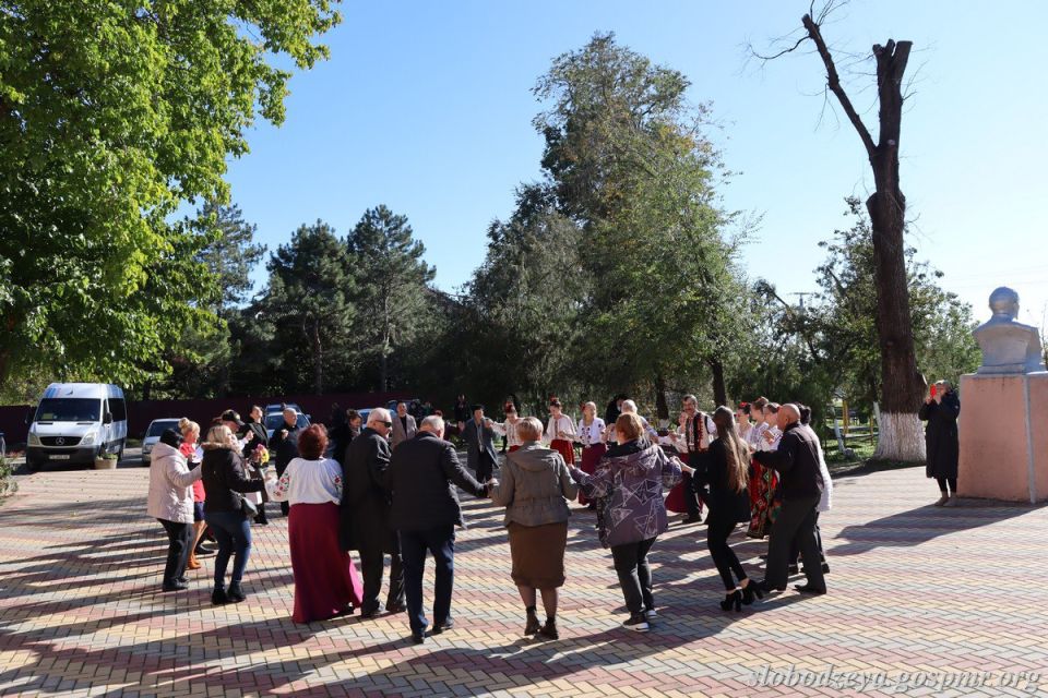 Музей истории села Незавертайловка отметил 65-летний юбилей Музей истории села Незавертайловка отметил 65-летний юбилей