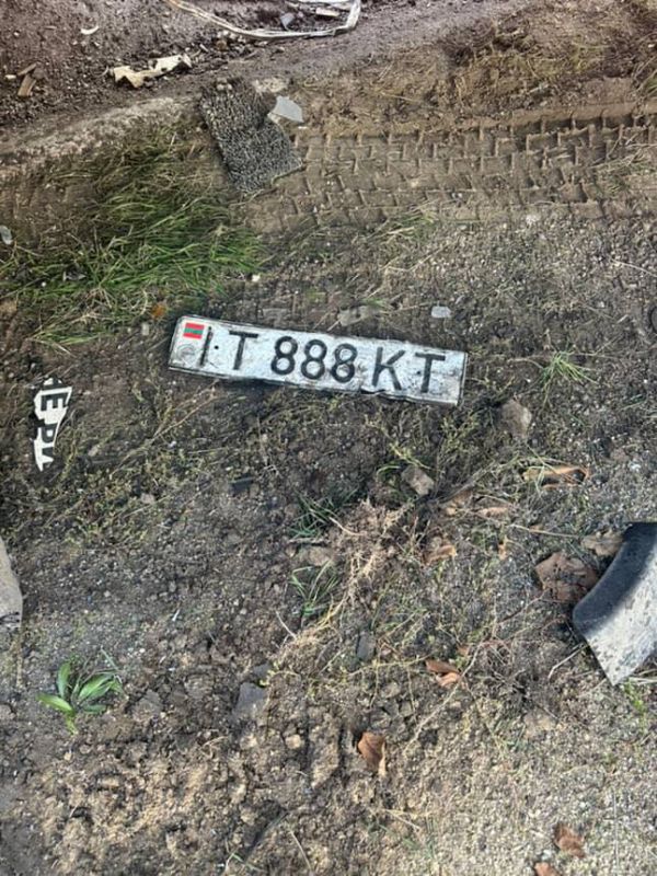 Срочно , На объездной человек в аварию попал, телефон не можем найти чтобы родственников оповестить Срочно , На объездной человек в аварию попал, телефон не можем найти чтобы родственников оповестить