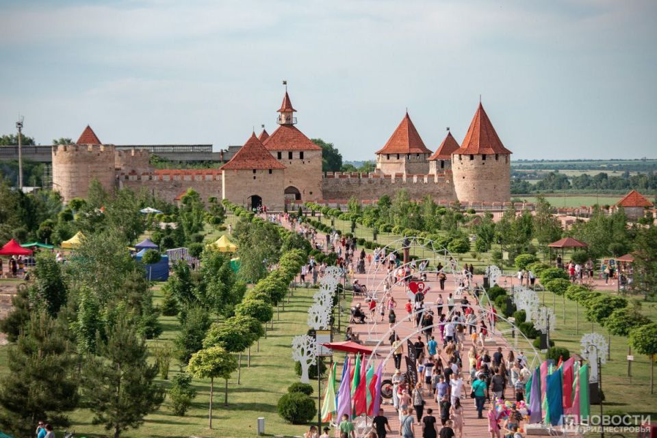 Уже в эту субботу в Бендерском парке Александра Невского проведут народные гуляния в честь Дня города Бендеры