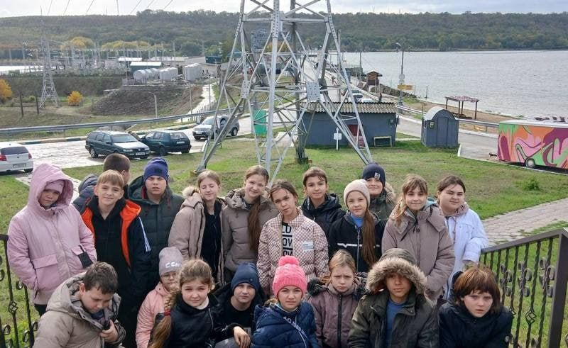 «Обновление» организовало экскурсию по достопримечательностям республики для григориопольских школьников «Обновление» организовало экскурсию по достопримечательностям республики для григориопольских школьников