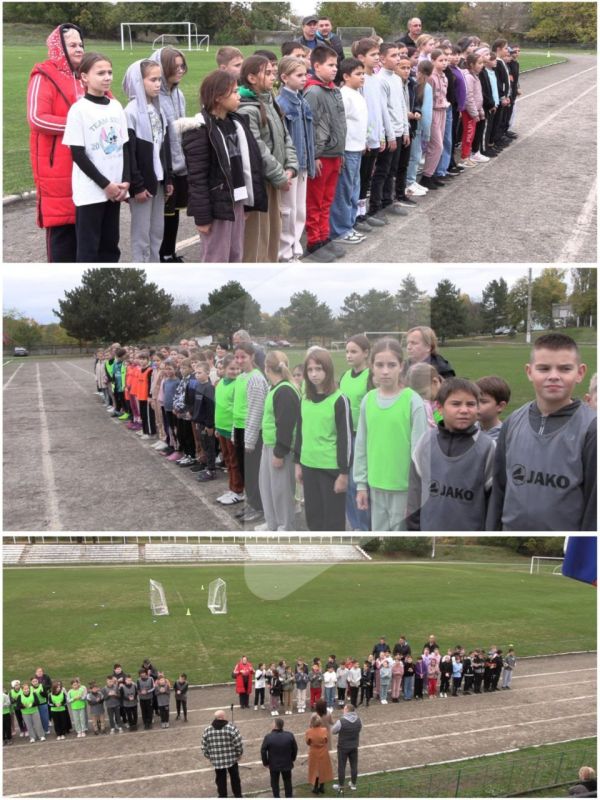 В Дубоссарах стартовал районный этап футбольного турнира «Кожаный мяч» В Дубоссарах стартовал районный этап футбольного турнира «Кожаный мяч»