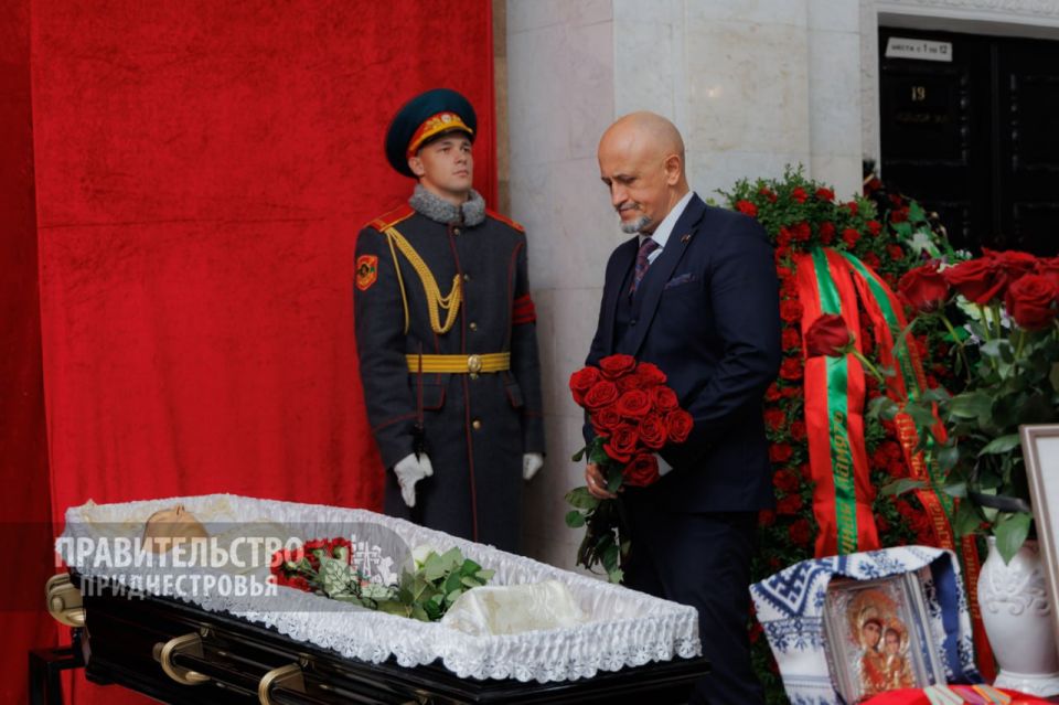 Сегодня в Тирасполе состоялась церемония прощания с Юрием Чебаном Сегодня в Тирасполе состоялась церемония прощания с Юрием Чебаном