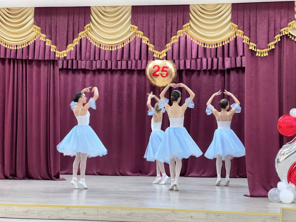 Сегодня Рыбницкая гимназия 1 отмечает 25-летний юбилей Сегодня Рыбницкая гимназия 1 отмечает 25-летний юбилей