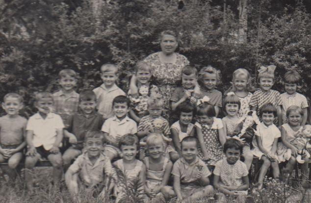 В Дубоссарах оцифровали школьные фотографии 1950-80-х годов В Дубоссарах оцифровали школьные фотографии 1950-80-х годов